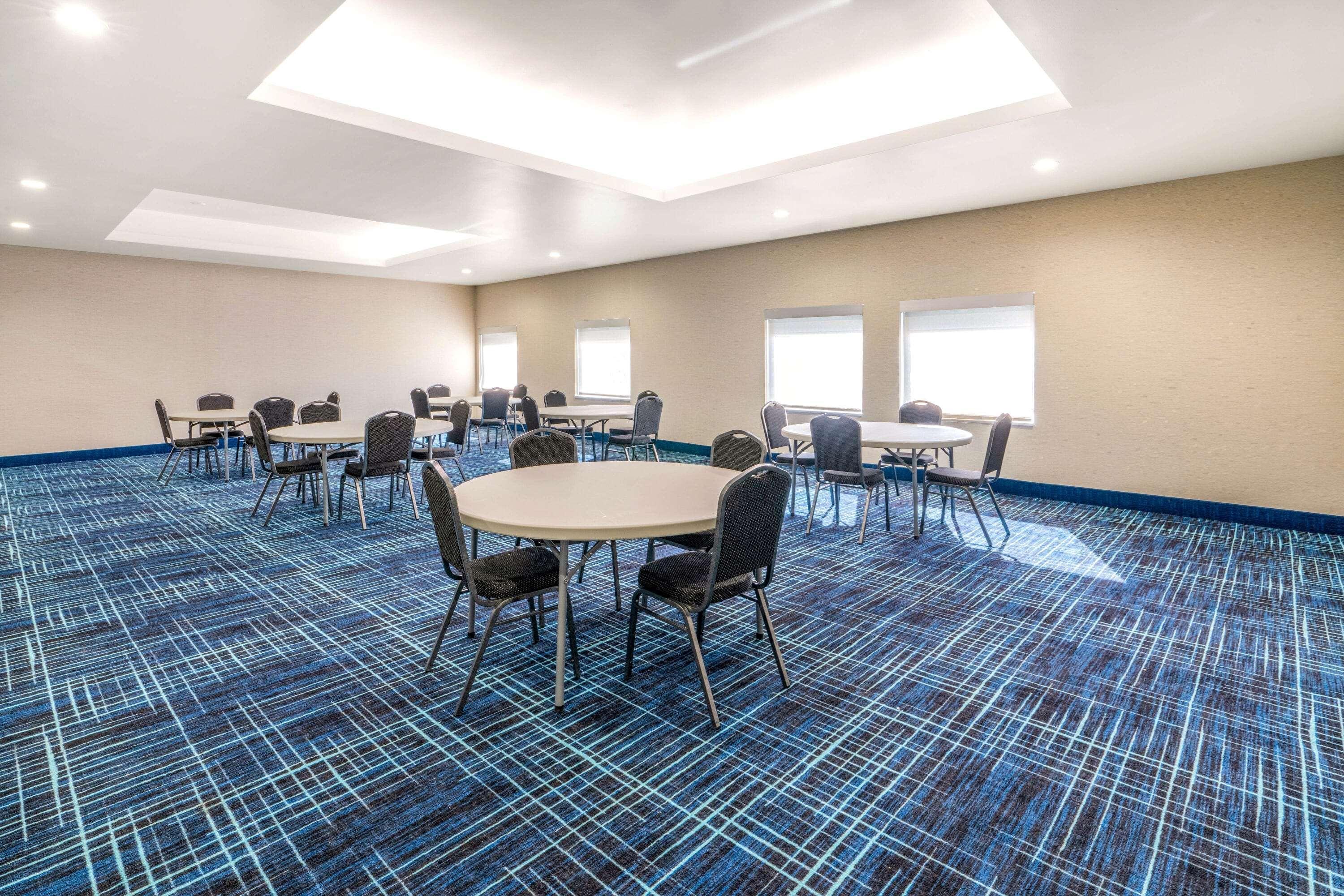 La Quinta By Wyndham Oklahoma City Airport Esterno foto